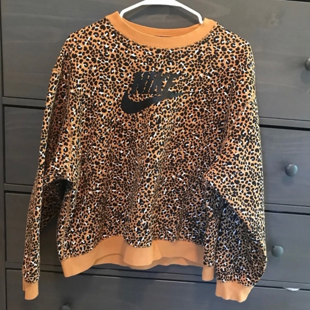Women’s Nike Sweatshirt
